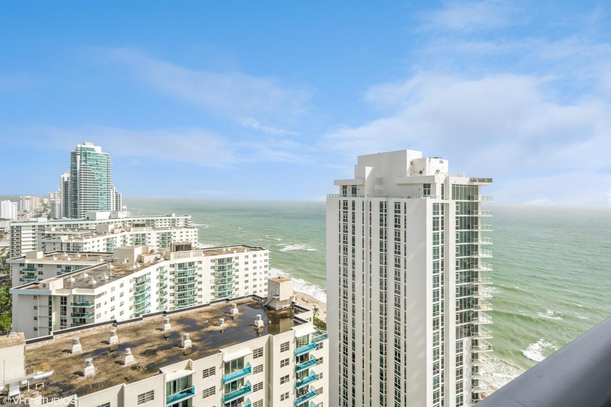 Lyfe Residence Building - Private Apts Over The Beach Hollywood Exterior photo